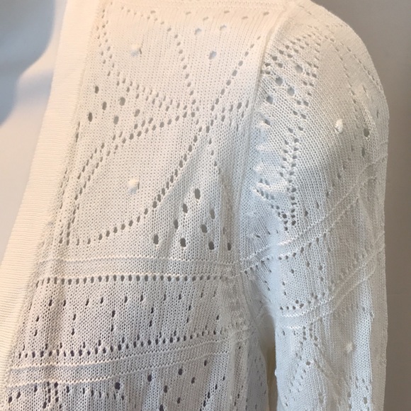 August silk flowing cardigan. Beautiful elegant design with pleated skirt bottom - Picture 4 of 6